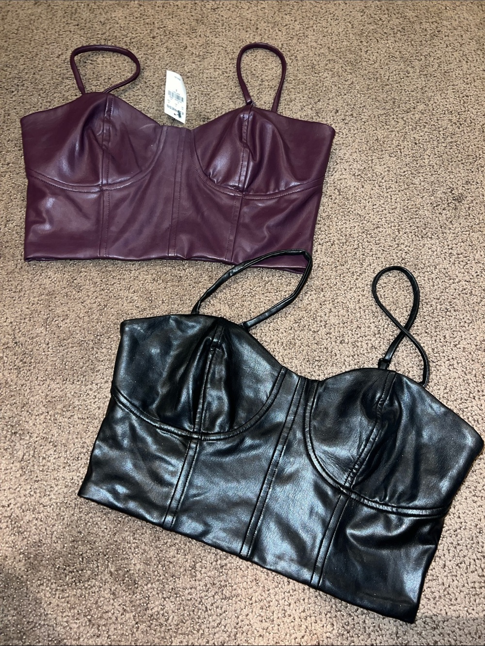 2 EXPRESS Women’s black Plum Corset Faux Leather Crop Top